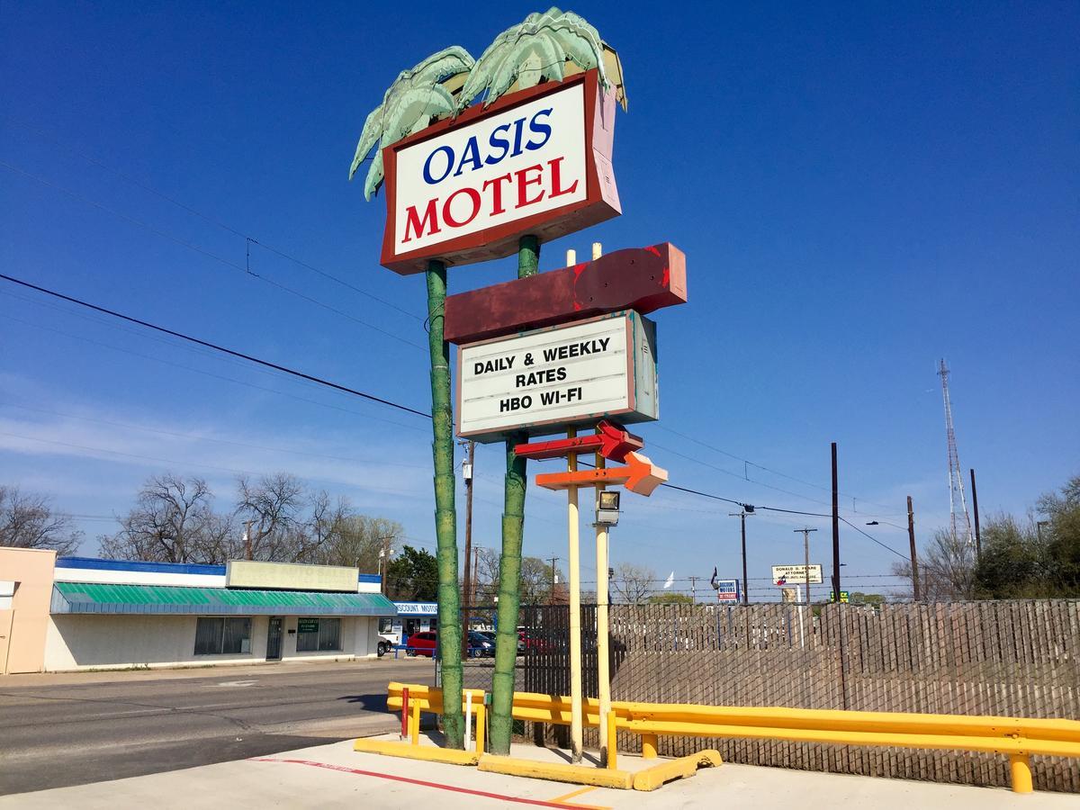 Oasis Motel Arlington Exterior photo